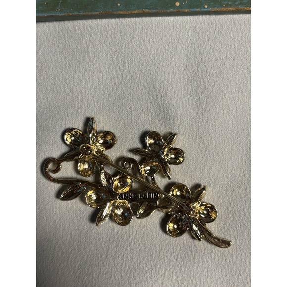 Vintage Anne Klein Stamped Gold Tone Floral Brooch with Rhinestones & Faux Pearl - Picture 3 of 4